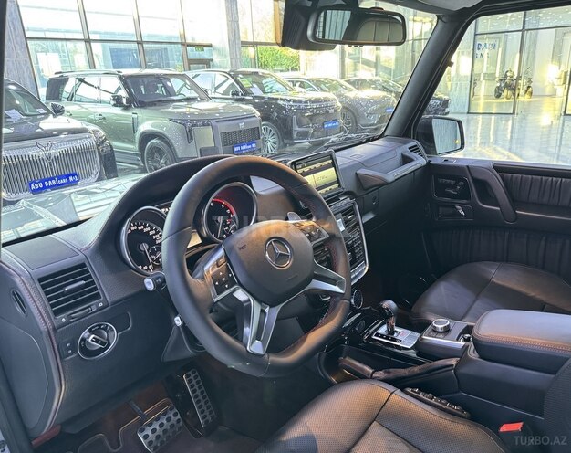 Mercedes G 350-10