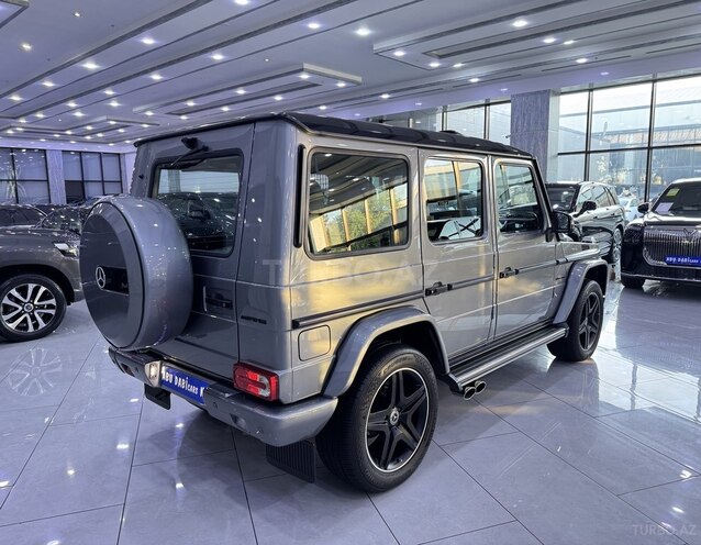 Mercedes G 350-6