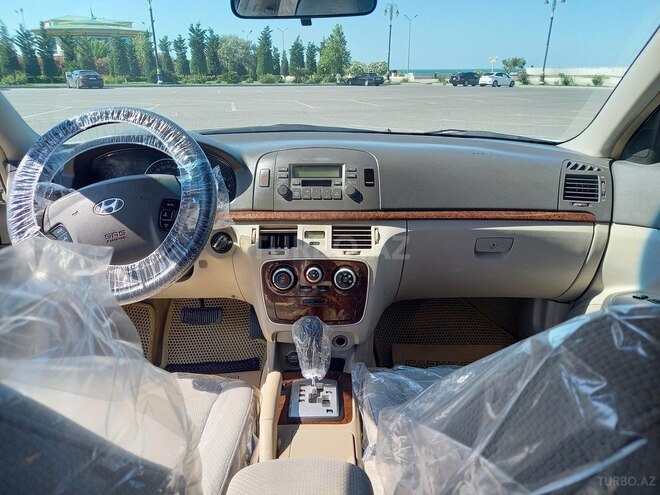 Hyundai Sonata-5
