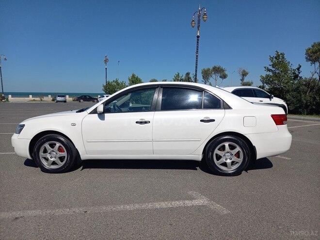 Hyundai Sonata-10