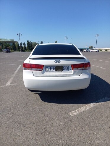 Hyundai Sonata-11