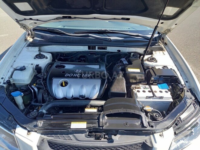 Hyundai Sonata-2