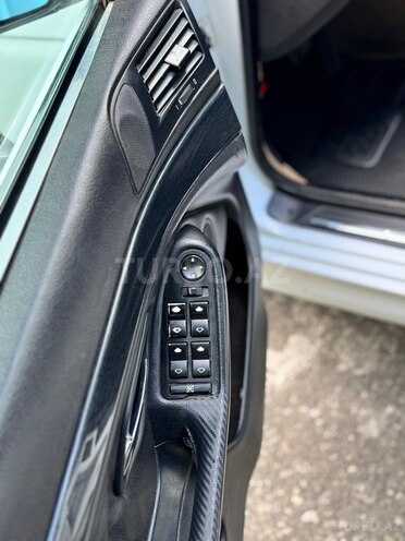 BMW 528-8
