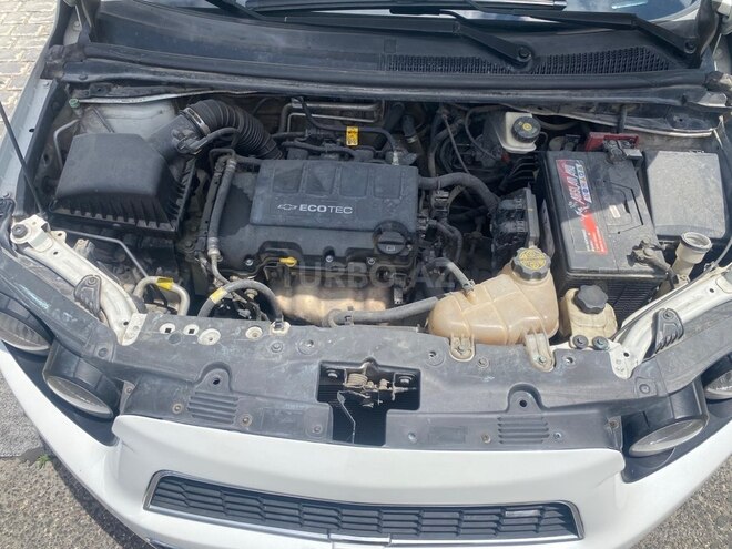 Chevrolet Aveo-8