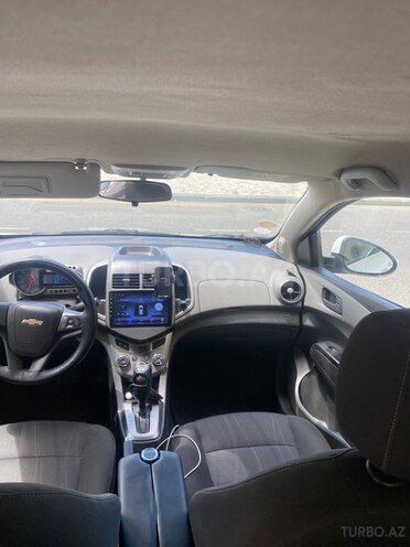 Chevrolet Aveo-13