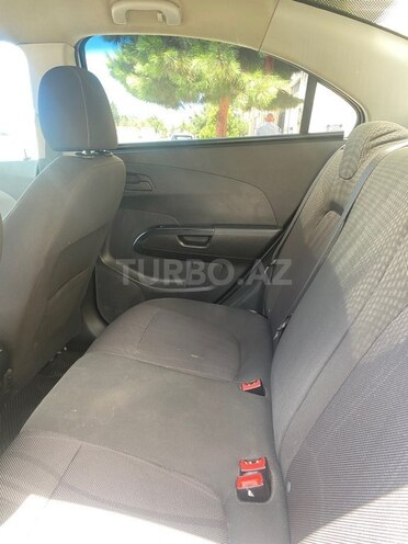 Chevrolet Aveo-11