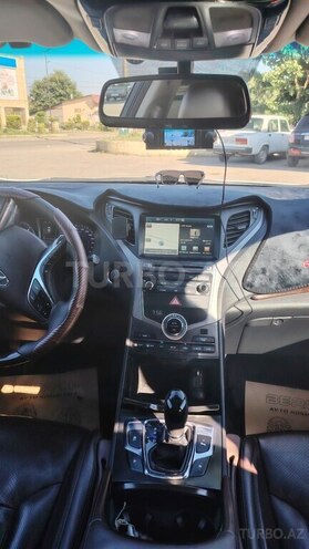 Hyundai Grandeur-6