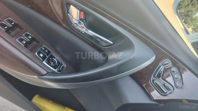Hyundai Grandeur-9