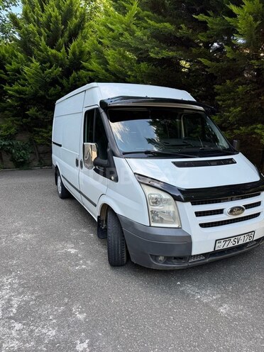 Ford Transit-2