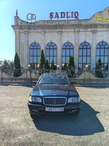 Mercedes C 200-1