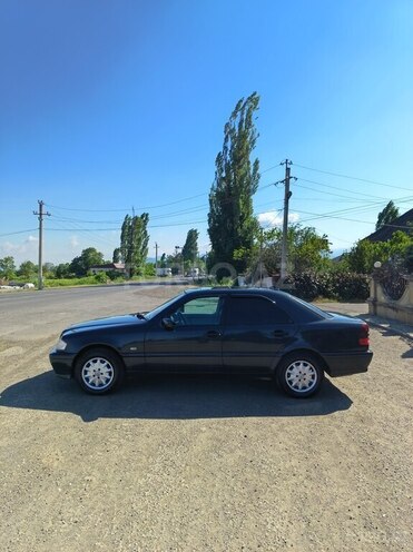Mercedes C 200-8