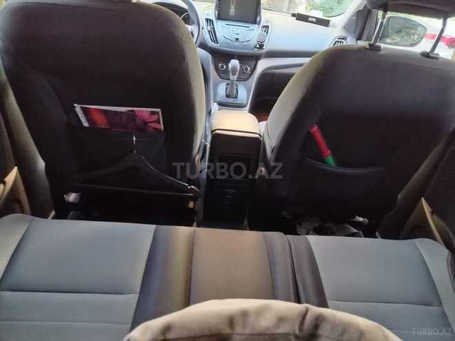 Ford Escape-16