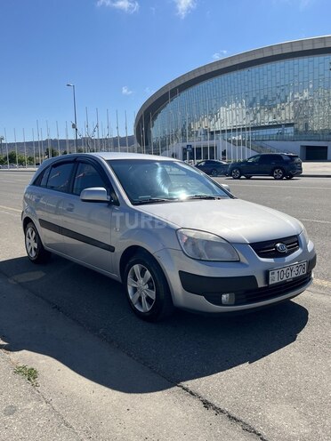 Kia Rio-1