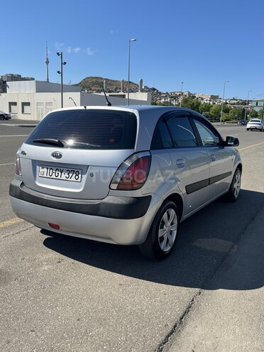 Kia Rio-4