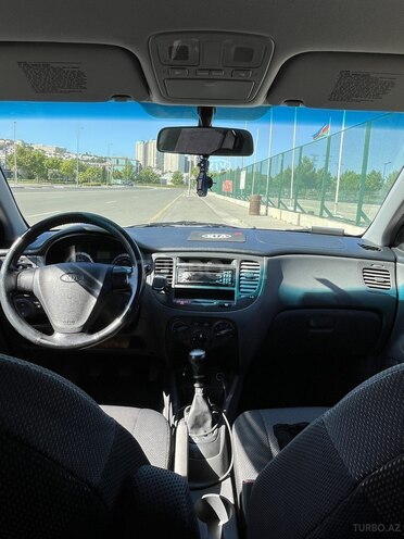 Kia Rio-5
