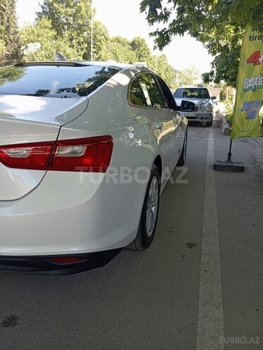 Chevrolet Malibu-5