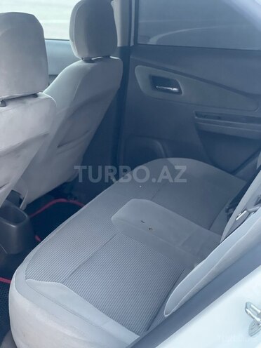 Chevrolet Cobalt-11