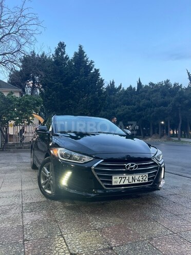 Hyundai Elantra-2