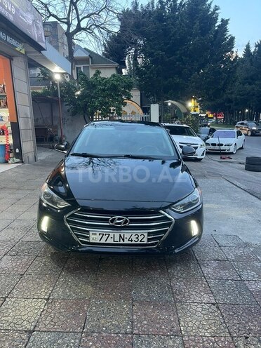 Hyundai Elantra-4