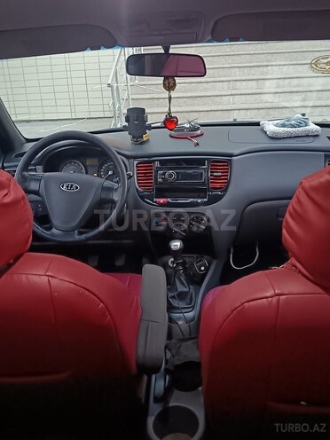 Kia Rio-7