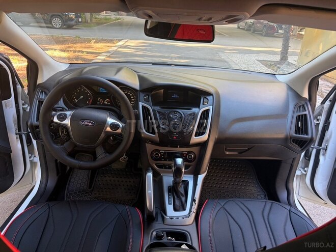 Ford Focus-9