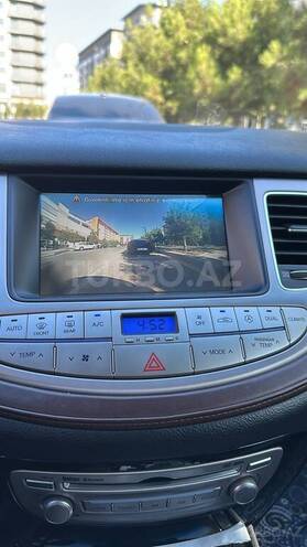 Hyundai Genesis-21
