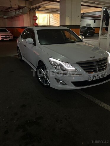 Hyundai Genesis-13