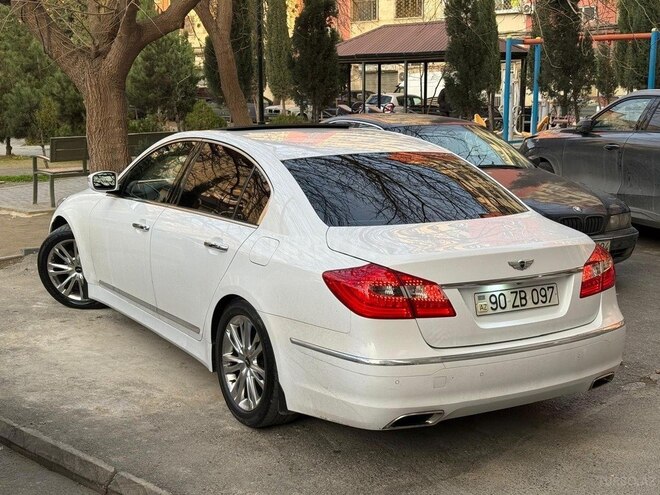 Hyundai Genesis-6