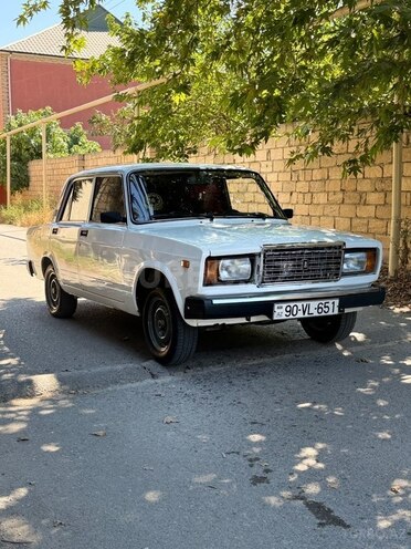 LADA (VAZ) 2107-1