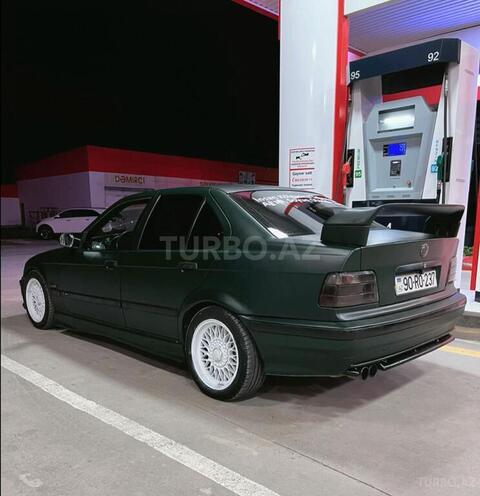 BMW 318-4