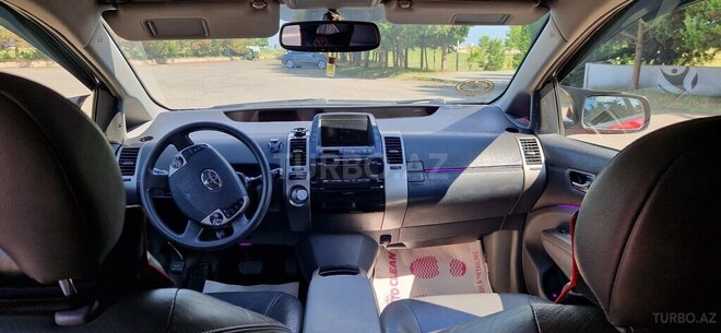 Toyota Prius-2