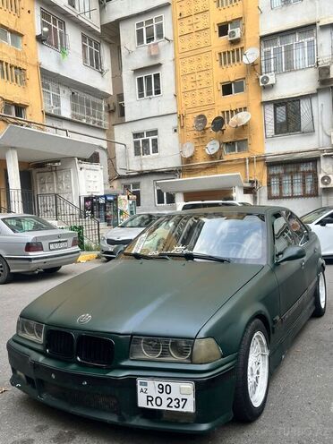 BMW 318-6