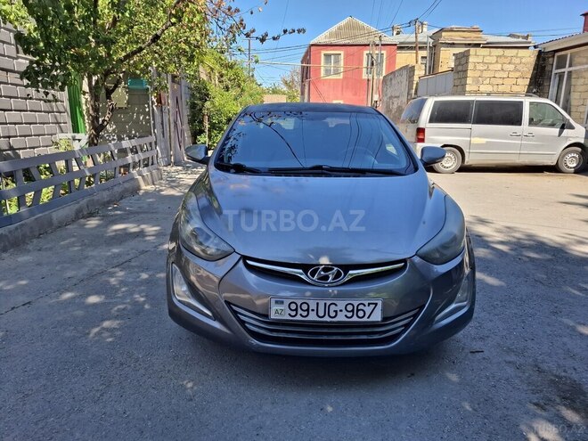 Hyundai Elantra-1