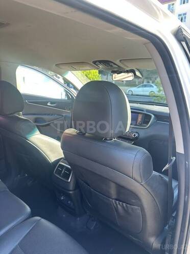 Kia Sorento-8