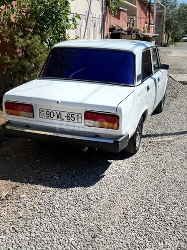 LADA (VAZ) 2107-2