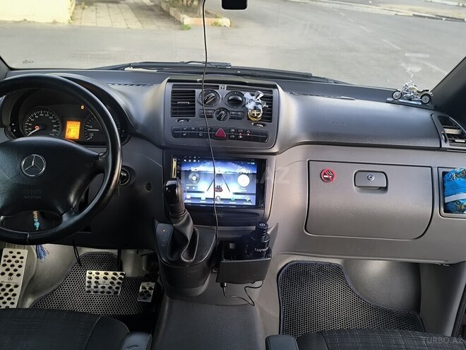 Mercedes Viano-7