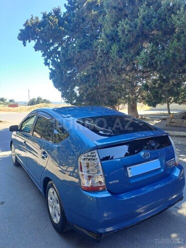 Toyota Prius-4