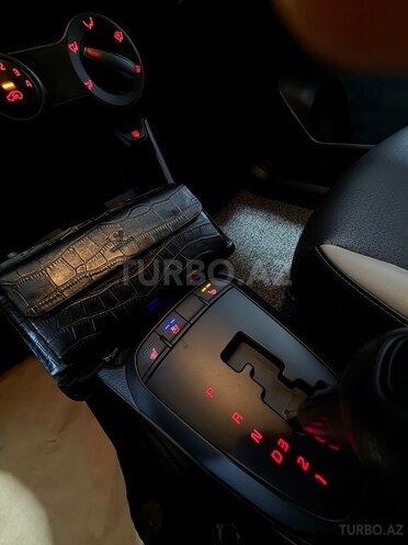 Kia Picanto-12