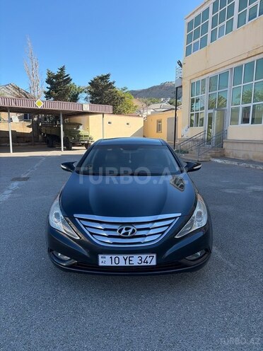 Hyundai Sonata-1