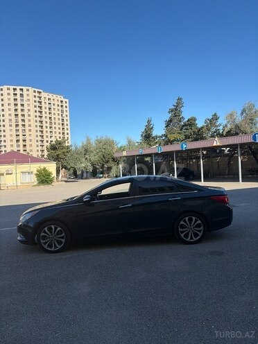 Hyundai Sonata-5
