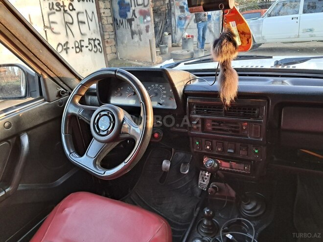 LADA (VAZ) Niva-6