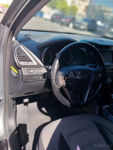 Hyundai Santa Fe-8