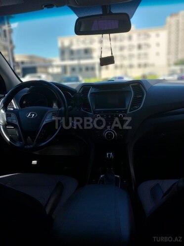 Hyundai Santa Fe-10