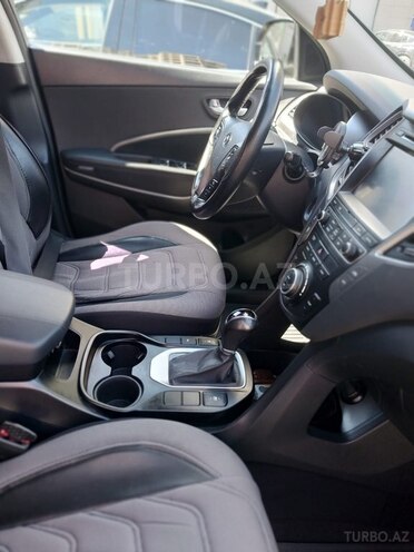 Hyundai Santa Fe-11