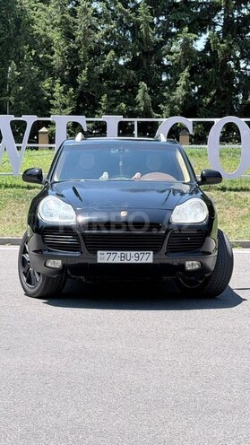 Porsche Cayenne Turbo-1