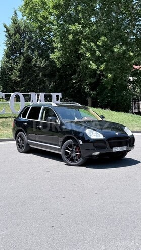 Porsche Cayenne Turbo-2