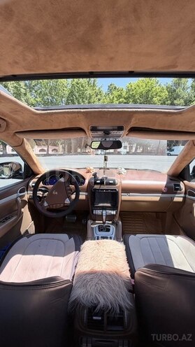 Porsche Cayenne Turbo-15