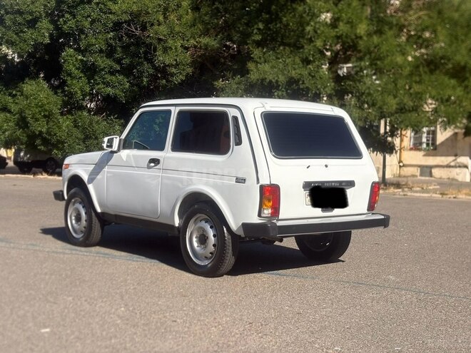 LADA (VAZ) Niva-8