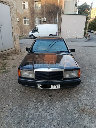 Mercedes 190-1
