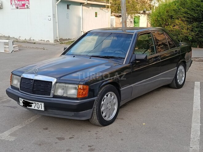Mercedes 190-11